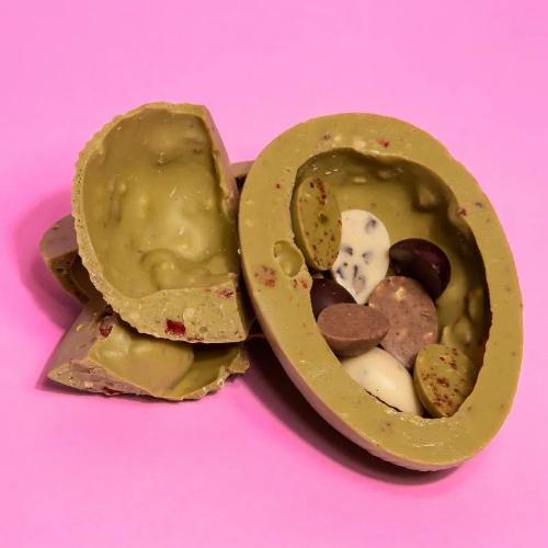 Ovo de Chocolate Branco com Matchá 200g We Nutz